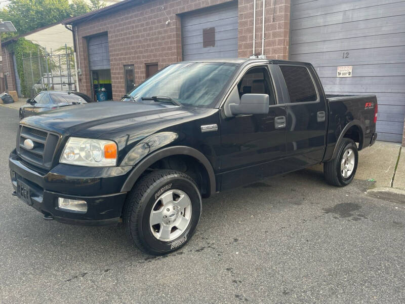 2005 Ford F-150 for sale at Illinois Auto Sales in Paterson NJ