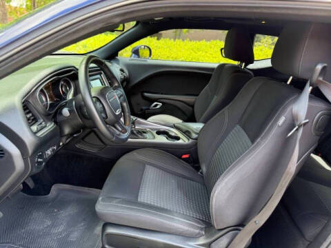 2015 Dodge Challenger SXT