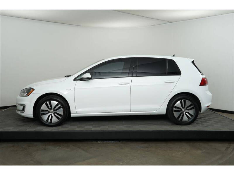 2016 Volkswagen e-Golf SE