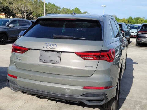 2024 Audi Q3 quattro S line Premium 45 TFSI