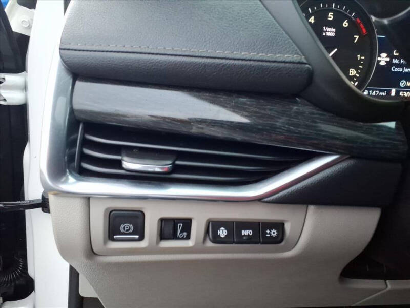 2021 Cadillac XT4 Premium Luxury