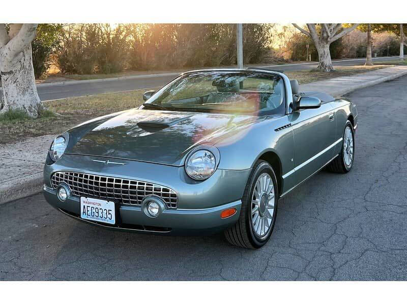 2004 Ford Thunderbird