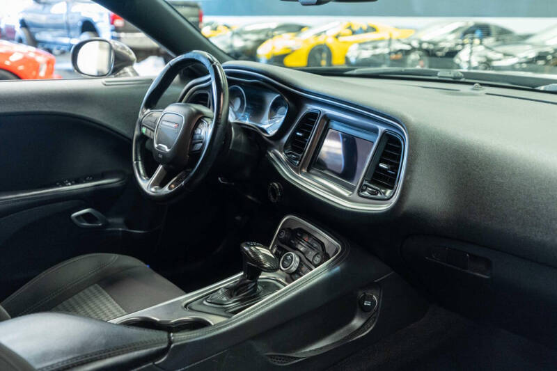2019 Dodge Challenger SXT