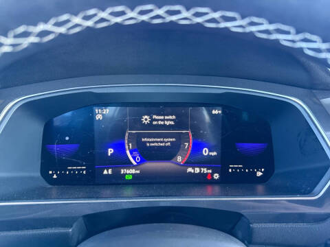 2023 Volkswagen Tiguan SE R-Line Black