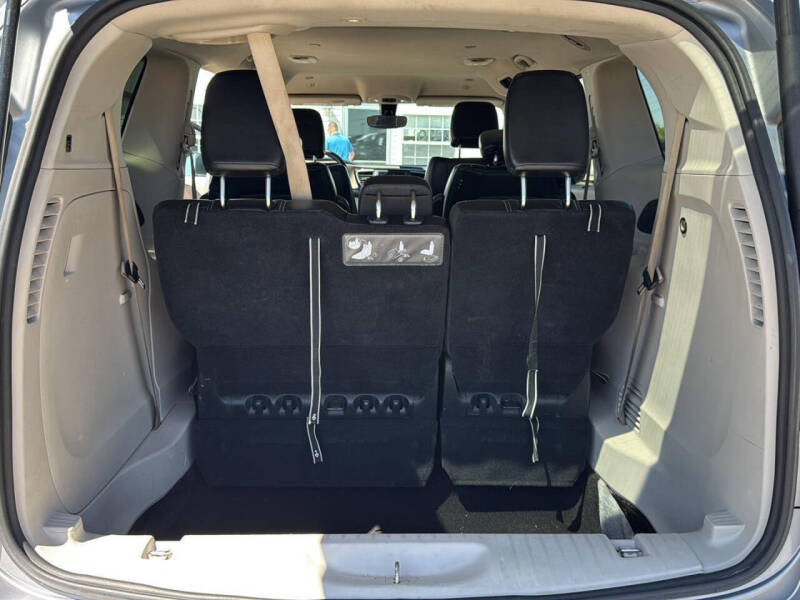 2020 Chrysler Voyager LXi