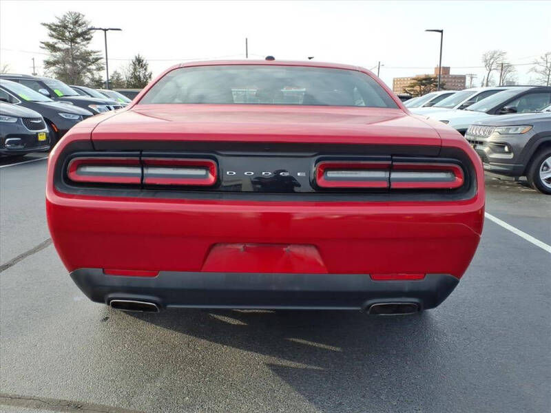 2015 Dodge Challenger SXT