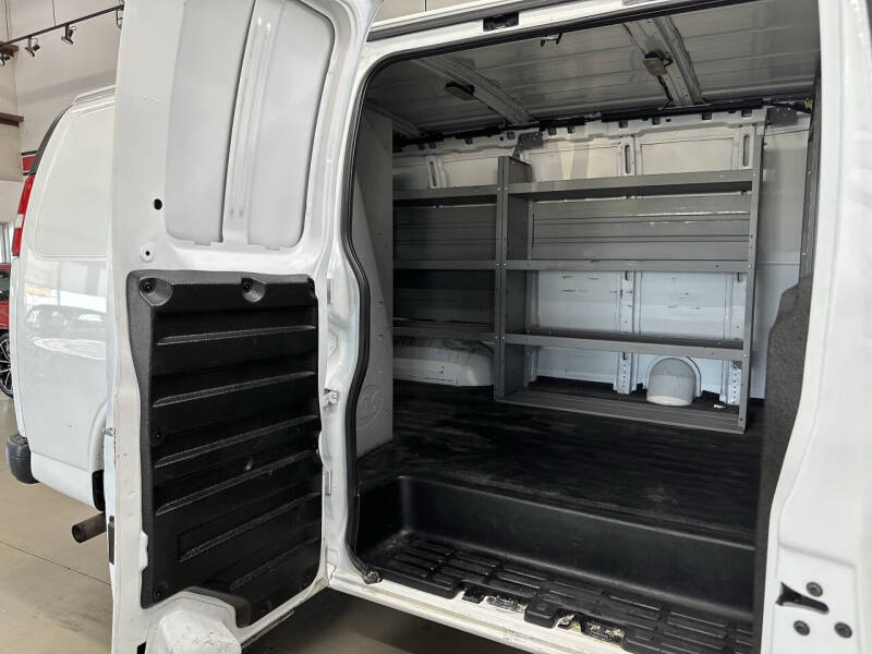 2023 GMC Savana 2500