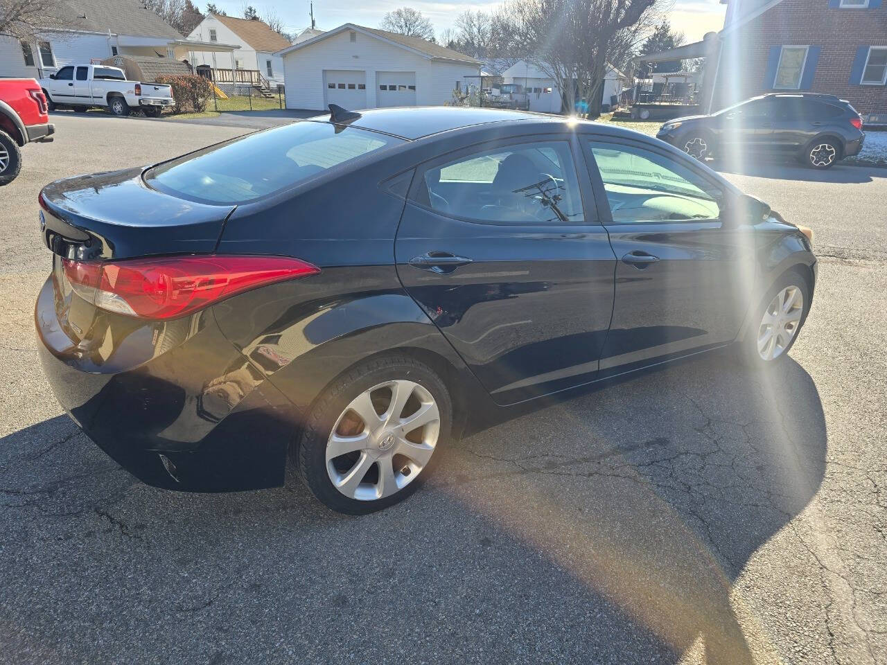 2011 Hyundai ELANTRA for sale at QUEENSGATE AUTO SALES in York, PA