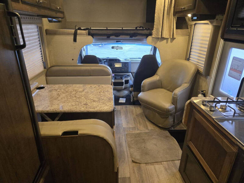 2020 Thor Motor Coach Four Winds