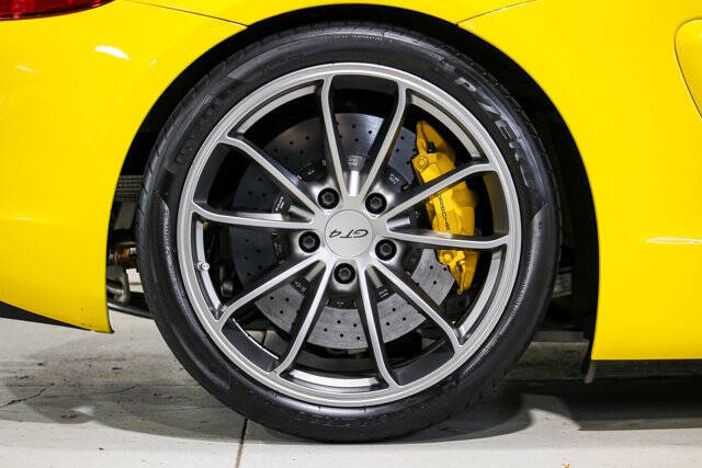 2016 Porsche Cayman GT4