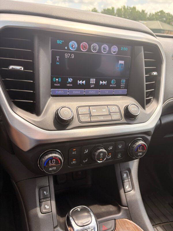 2017 GMC Acadia SLE-2
