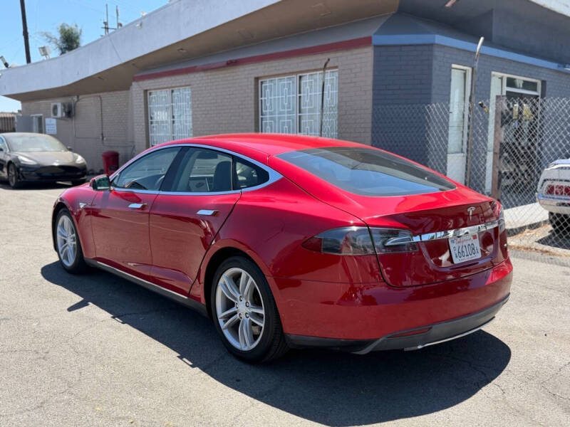2015 Tesla Model S 85