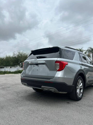 2024 Ford Explorer XLT