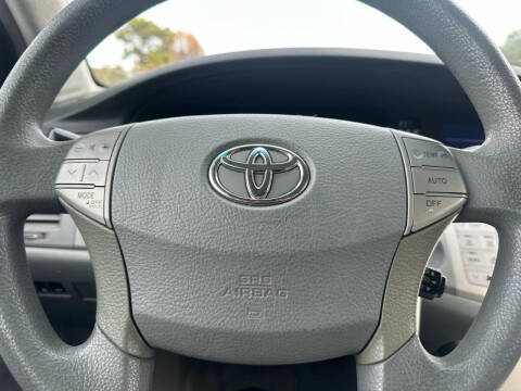 2009 Toyota Avalon XL