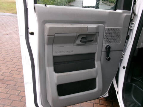 2017 Ford E-Series E-350 SD