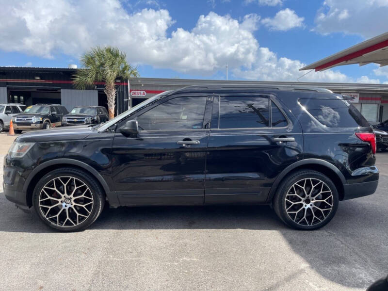 2016 Ford Explorer