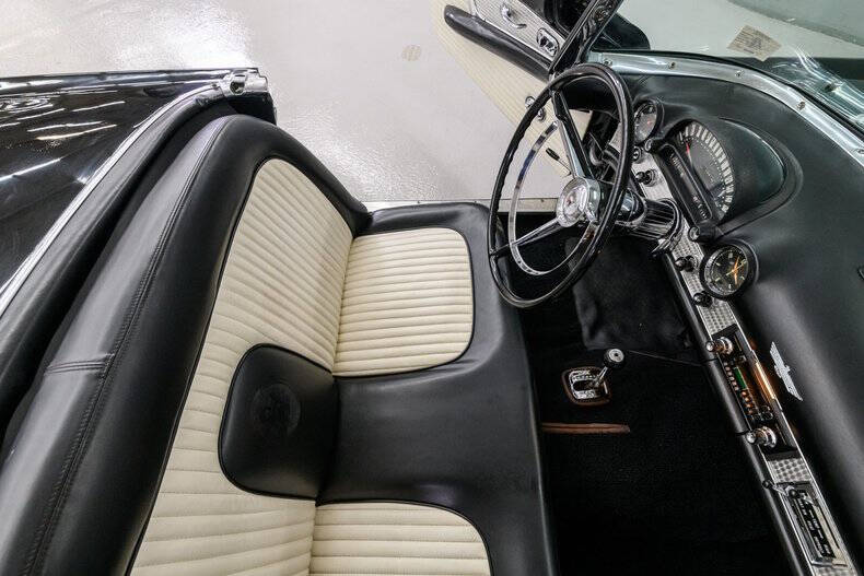 1956 Ford Thunderbird