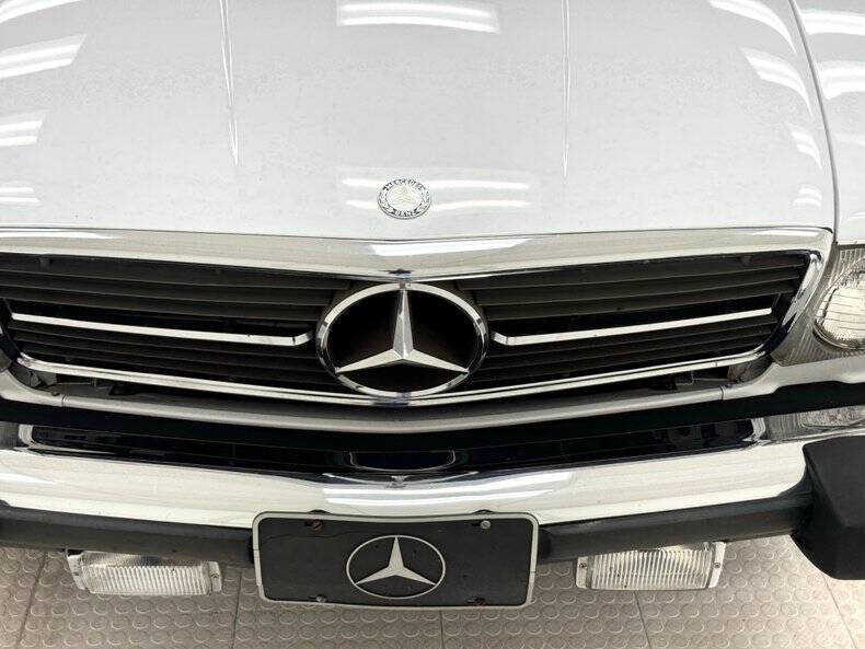 1987 Mercedes-Benz 560-Class 560 SL