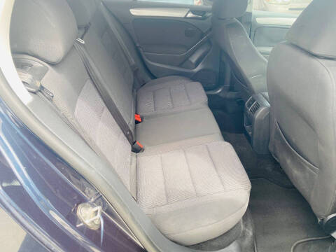 2013 Volkswagen Golf 2.5L PZEV