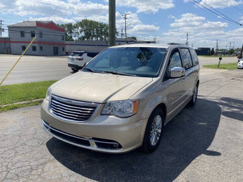 2015 Chrysler Town and Country for sale at FAB Auto Inc in Roseville MI