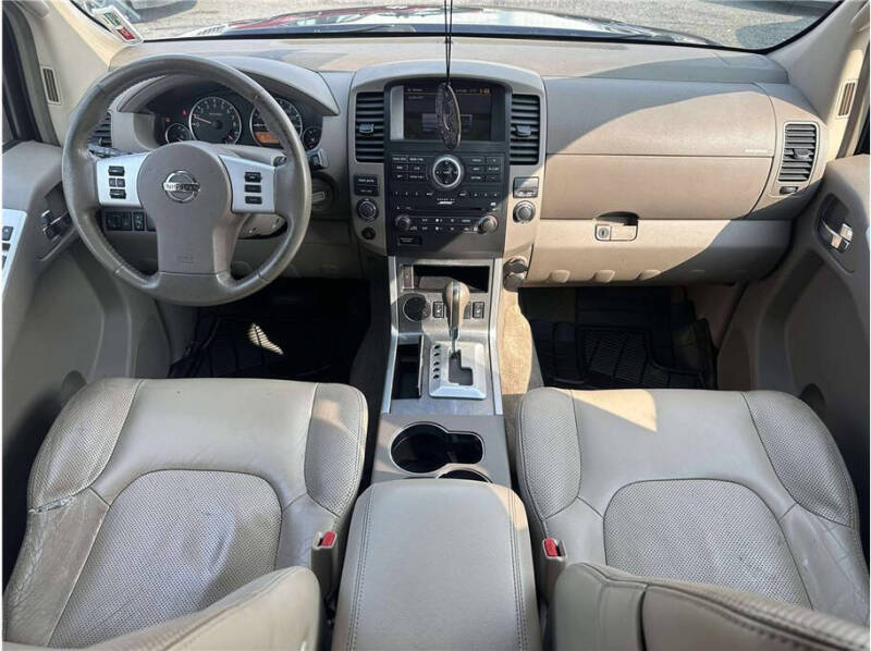 2011 Nissan Pathfinder Silver Edition