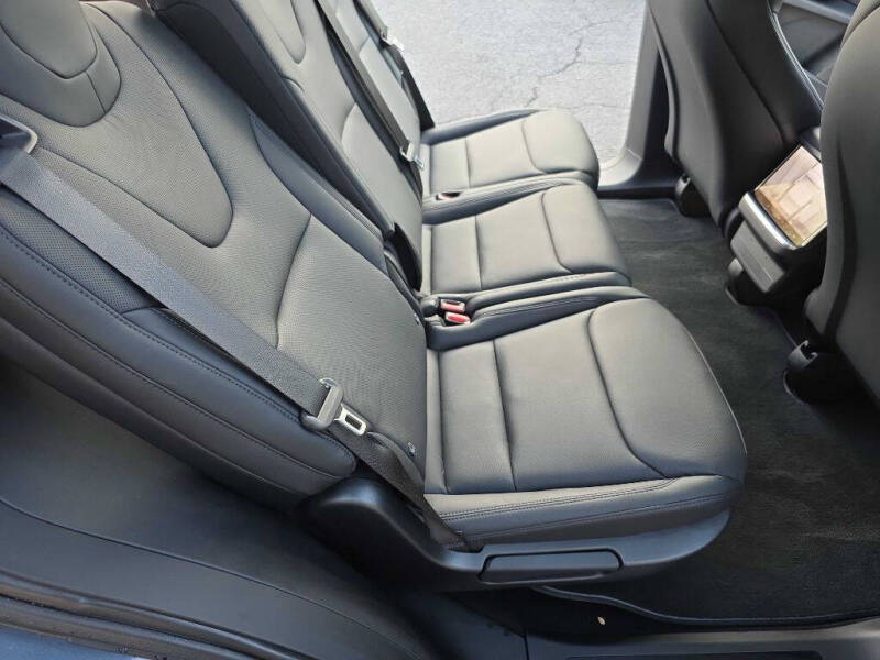 2023 Tesla Model X Standard Range