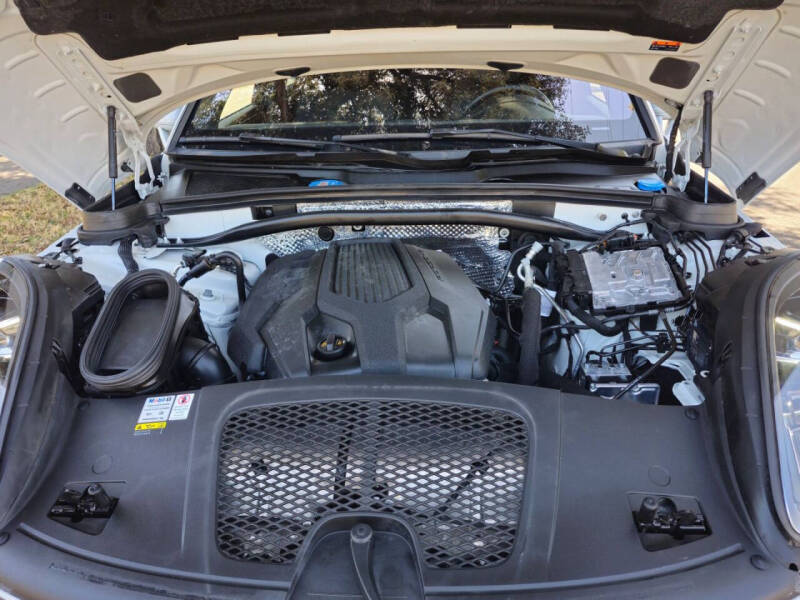 2022 Porsche Macan