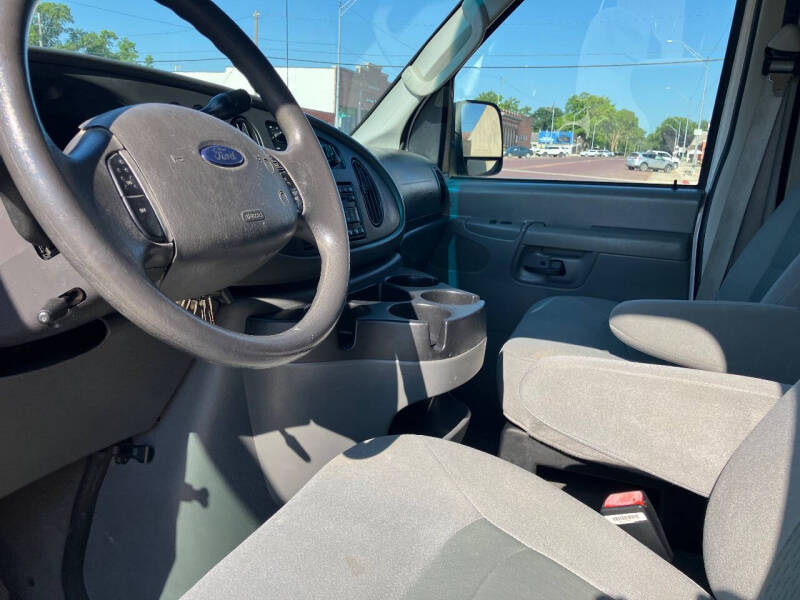 2007 Ford E-Series E-350 SD XLT
