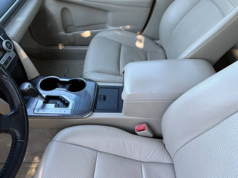 2013 Toyota Camry Hybrid XLE