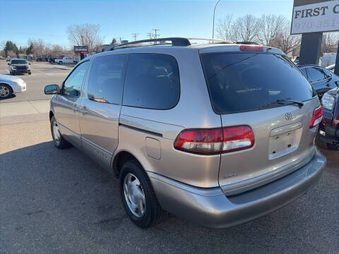 2002 Toyota Sienna LE