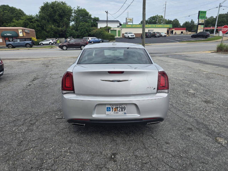 2019 Chrysler 300 S