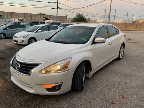 2013 Nissan Altima for sale at Reliable Auto Sales in Plano TX