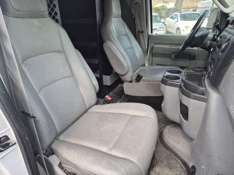 2014 Ford E-Series E-150