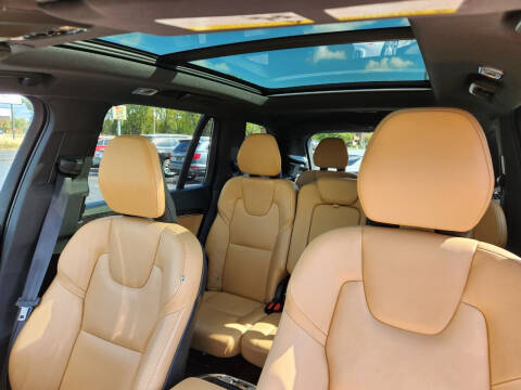 2019 Volvo XC90 T6 Momentum