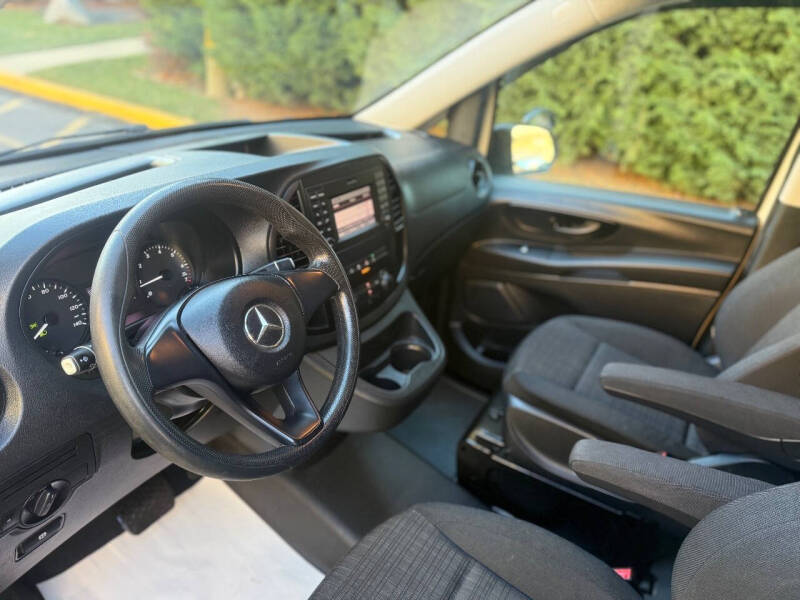 2016 Mercedes-Benz Metris