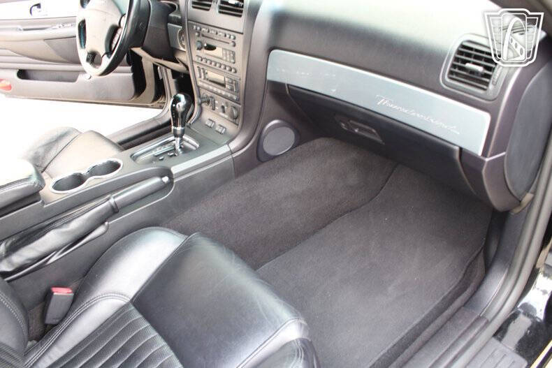2004 Ford Thunderbird Deluxe