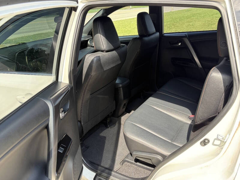 2016 Toyota RAV4 SE