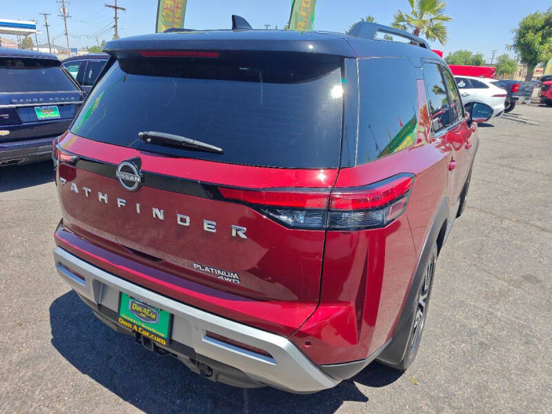 2023 Nissan Pathfinder Platinum