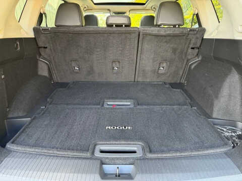 2022 Nissan Rogue SL