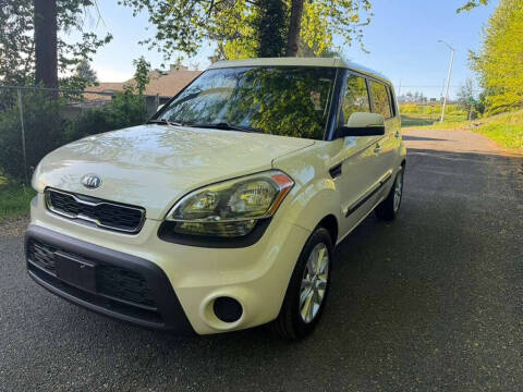 2013 Kia Soul +