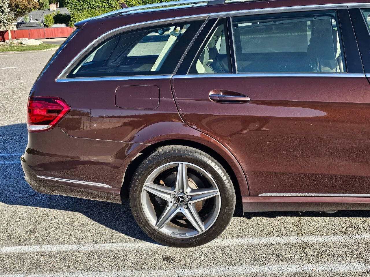 2015 Mercedes-Benz E-Class 12