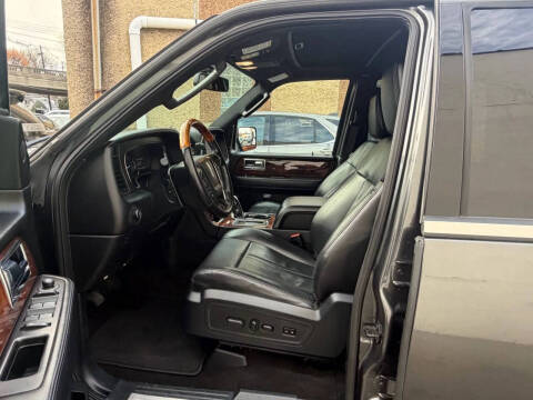 2016 Lincoln Navigator Select