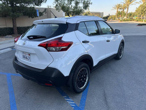 2019 Nissan Kicks S