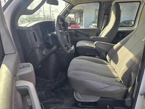 2017 GMC Savana 2500