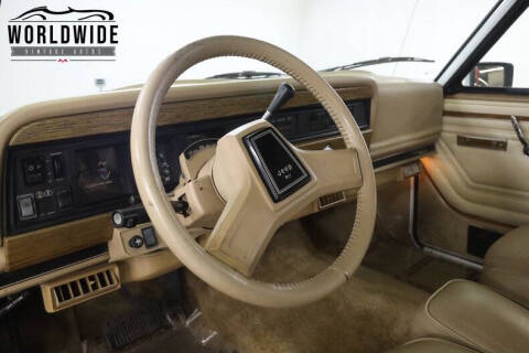 1990 Jeep Grand Wagoneer
