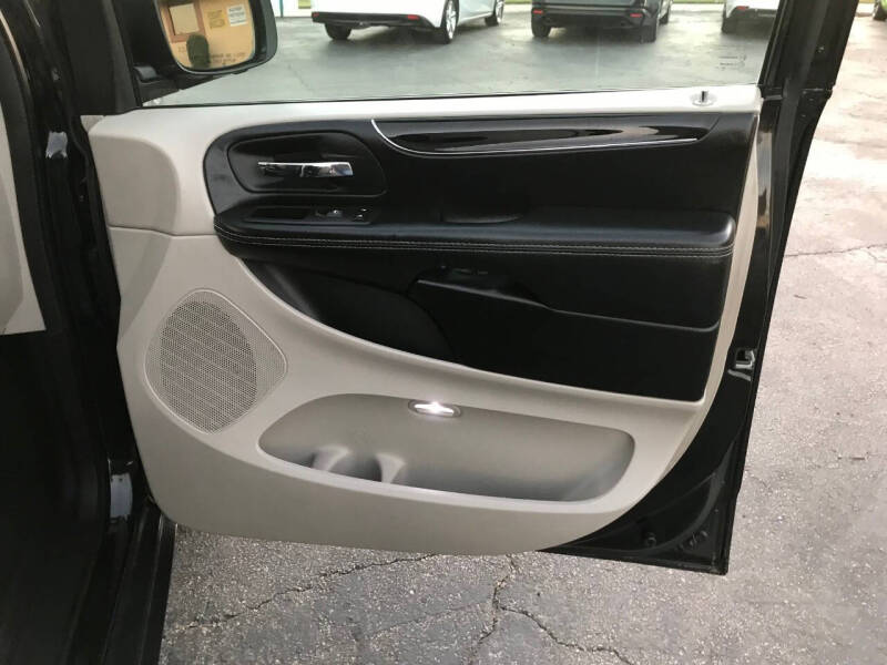 2020 Dodge Grand Caravan SXT