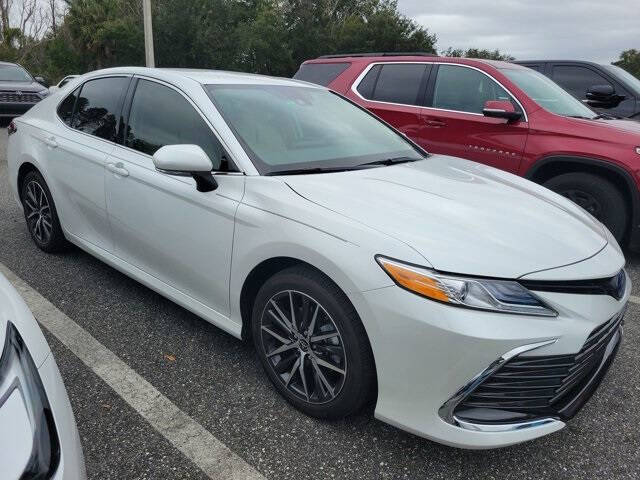 2023 Toyota Camry Hybrid XLE