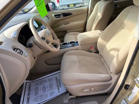 2013 Nissan Pathfinder SV