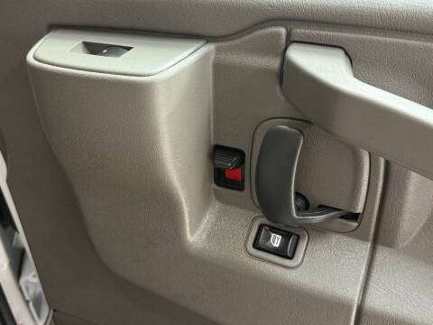 2024 GMC Savana 2500