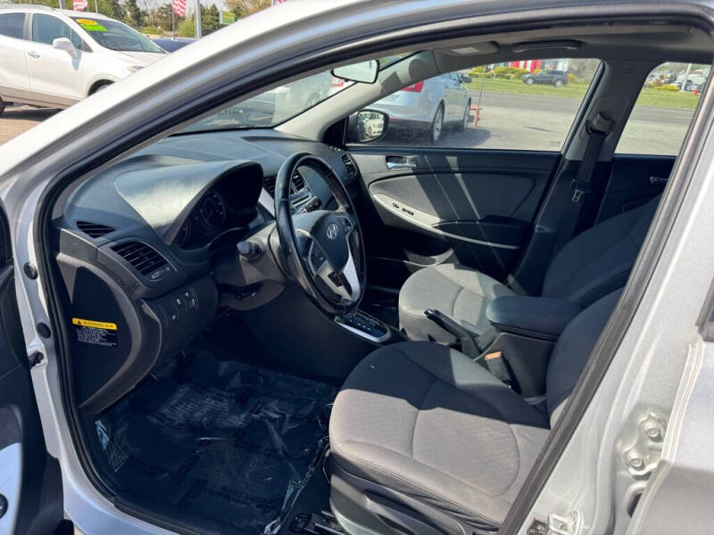 2014 Hyundai Accent SE